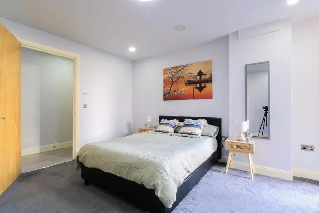 Modern Stunning Flat In Hackney Apartment London